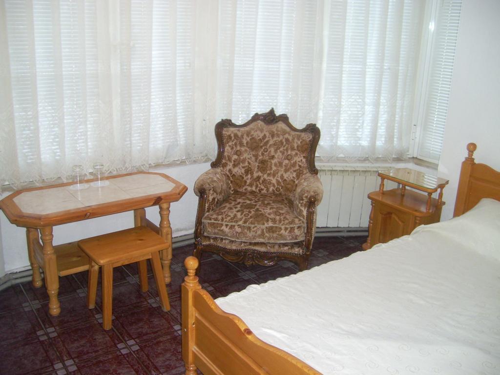Family Hotel George Szvilengrad Szoba fotó
